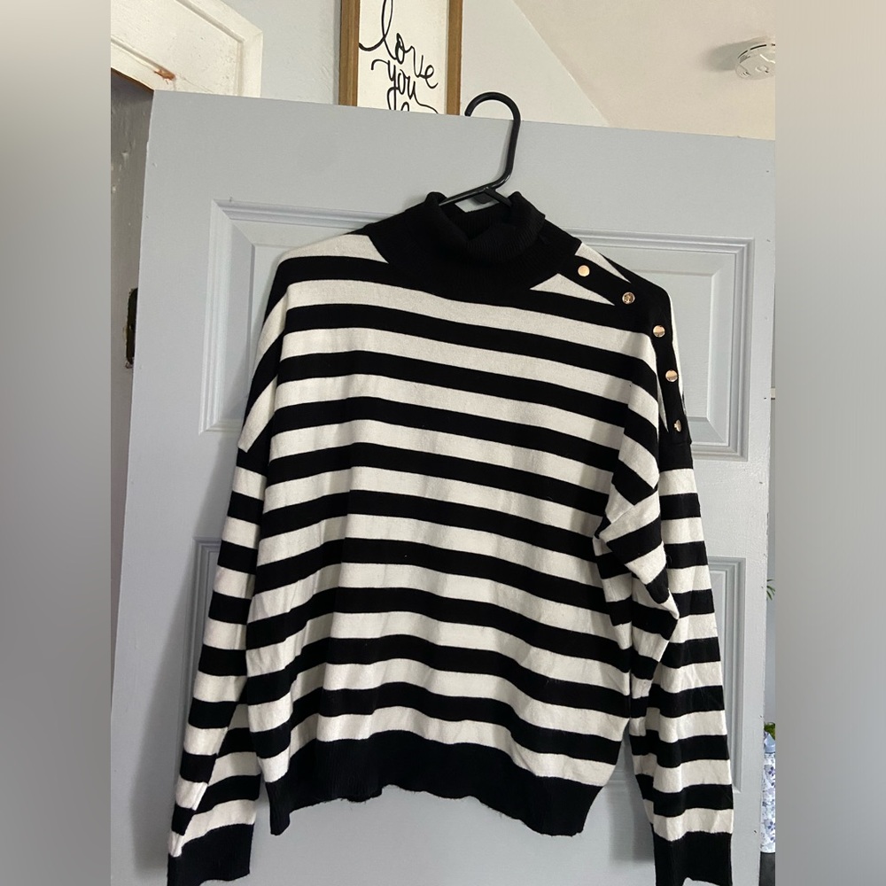 Women’s sweater